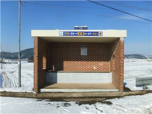 버스 승강장 기초번호판