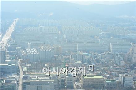 서울 집값 살짝 뛸때 전세는 훌쩍 날았다
