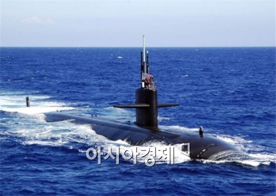 北 "미국 핵잠수함 남한 입항 전쟁 기도" 맹비난