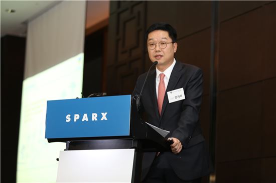 코스모운용 "스팍스운용으로 사명변경해 글로벌 운용사 도약"