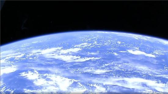 ▲4대의 고화질 카메라로 찍는 지구. ISS에서 실험적으로 운영되고 있다.[사진제공=NASA]