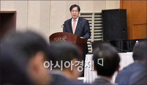 [포토]포스코 기업설명회 참석한 권오준 회장