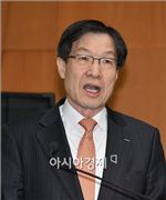 권오준 포스코 회장 "검찰수사 적극 협조해 의혹 조기 해소할 것"