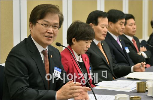 [포토]축사하는 최양희 미래부 장관