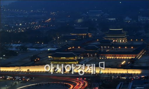 [포토]'겨울밤 고궁에서 즐기는 야간정취'