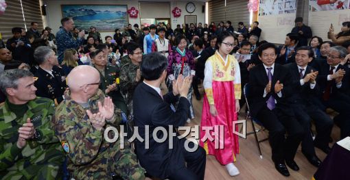 [포토]DMZ 대성동초 졸업식 