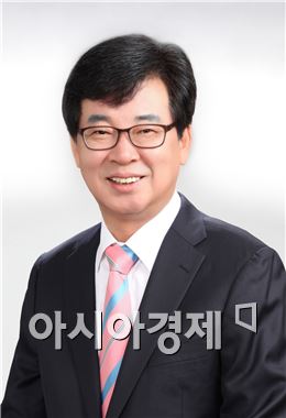김성 장흥군수