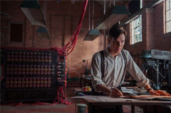 [주말엔 영화]거세당한 비운의 천재수학자 '앨런 튜링'의 위대한 업적…'이미테이션 게임'