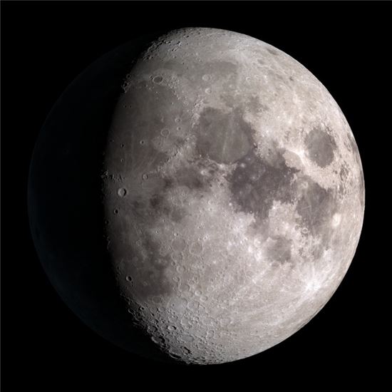 ▲2월28일, 정월 열흘에 뜨는 달.[사진제공=NASA]