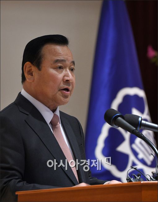 [포토]취임사하는 이완구 신임 총리