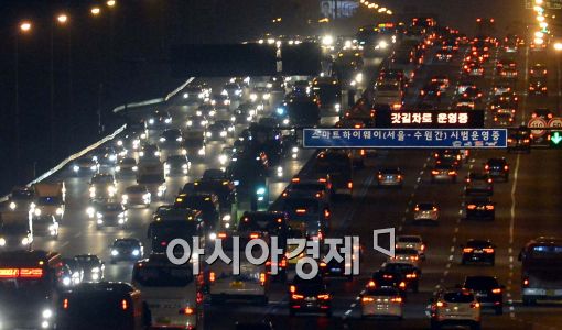 [포토]늘어나는 귀성차량