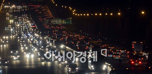 [포토]'고향으로 향하는 불빛들'