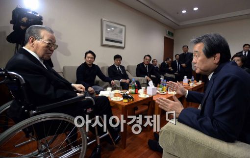 [포토] 故 박영옥 여사 빈소 방문한 김무성 새누리당 대표 