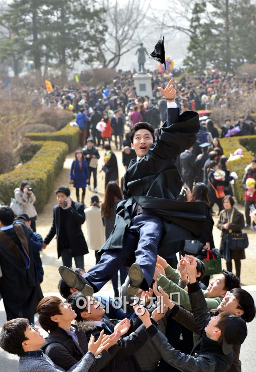 [포토]연세대학교 정기 졸업식....'졸업이다~'