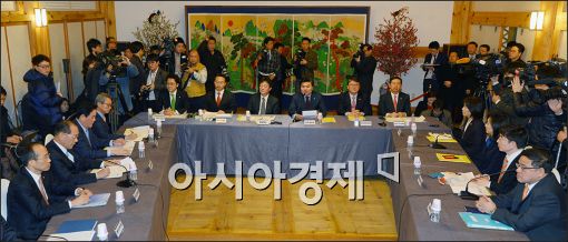 당정청 "朴정부 3년차, 당 중심 정책 추진"