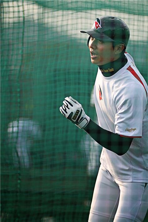 롯데 손아섭 vs kt 이대형…"한 번 겨뤄보자"