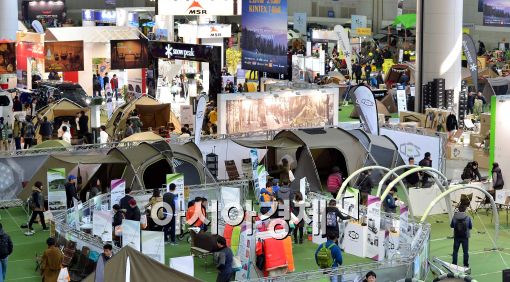 [포토]관람객들로 붐비는 국제캠핑페어