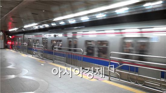 서울지하철 역무원 절반, 승객에게 '폭행' 경험