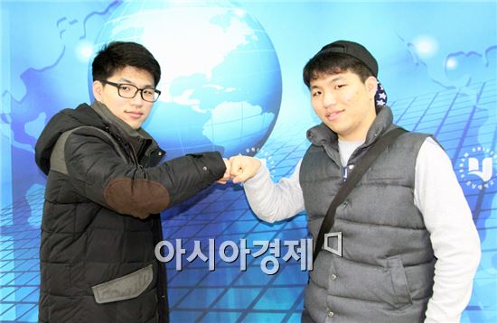 김한솔(왼쪽), 두솔 쌍둥이 형제