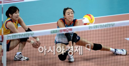 [포토]한송이, '리시브는 내게 맡겨'