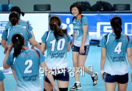 [포토]장윤희, '나 아직 살아있지?'