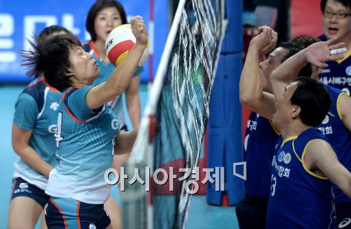 [포토]실점하는 이수정, '마음 같지 않네'