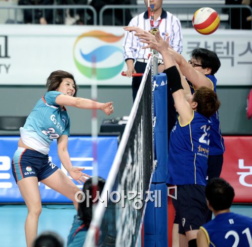 [김현민의 포토리포트]해설위원 장윤희의 강스파이크