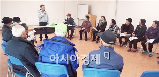 함평경찰, 경로대학에서 교통안전교육 적극 실천