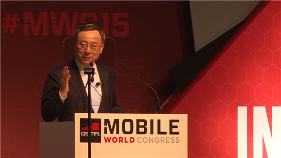 [MWC2015]황창규 "자동차 사무실 되는 세상, 5G가 만든다"