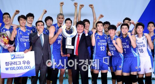 [포토]정규리그 4연패 달성한 삼성화재