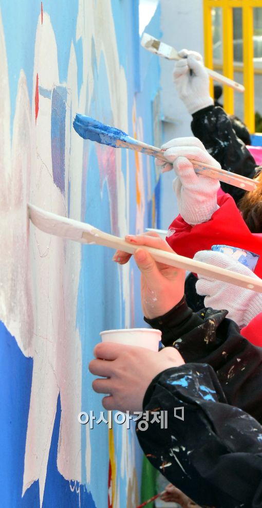 [포토]'정성스럽게~'