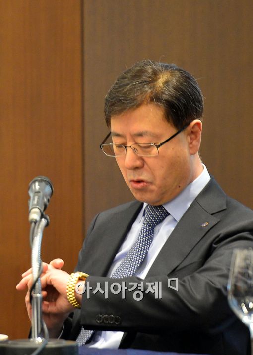 [포토]첫 기자간담회 참석한 김재천 주택금융공사 사장 