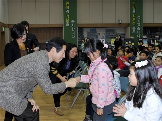 ‘100권 책 읽기’ 도서 추천해 주세요