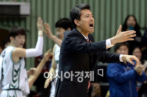 [포토]김영만 감독, '잠시도 방심할 수 없어'