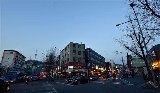 '뜨는 길' 흥망성쇠 주기 빨라졌다