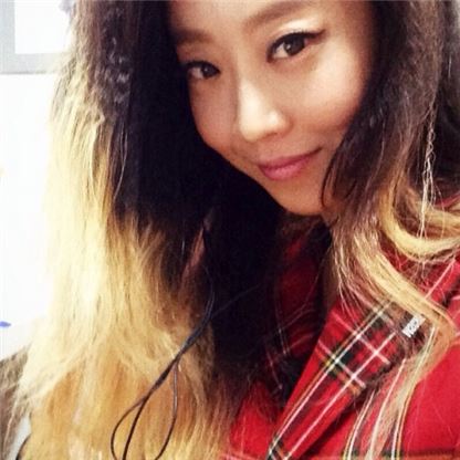 '나가수3' 양파, 섹시한 미모 자랑하며 "불금 집에서 본방사수"