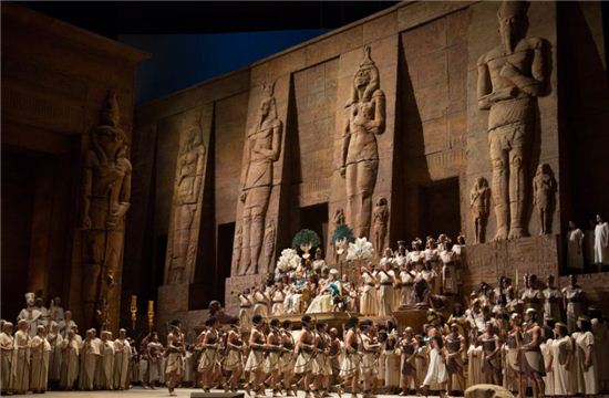 [추천!클래식]고대 이집트 무대 재연한 베르디의 대작 오페라 '아이다' 