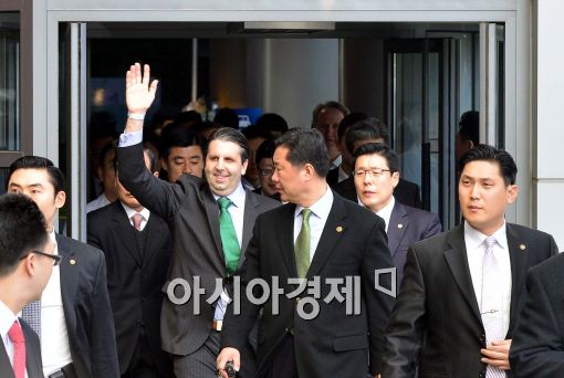 [포토]마크 리퍼트,'저 이제 괜찮아요~'