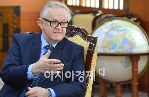 [포토]외교부 방문한 마르티 아티사리 핀란드 전 대통령 