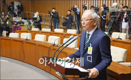 [포토]모두발언하는 이병호 후보자