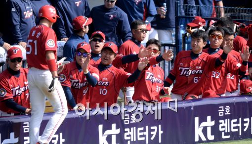 [포토]김원섭, '동점 성공! 승부는 원점!'