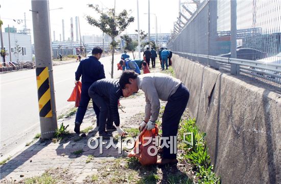 여수광양항만공사, 여수서 민관합동 대청소 실시