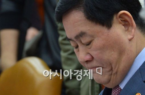 '니어제로' 금리 호기 살려라…초이노믹스 '10조' 실탄들고 나타났다