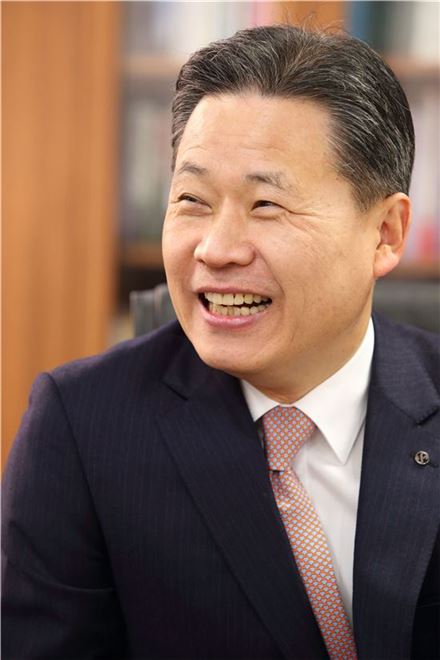보험설계사 생계 설계해준 CEO…이성락 신한생명 대표 '동행철학'