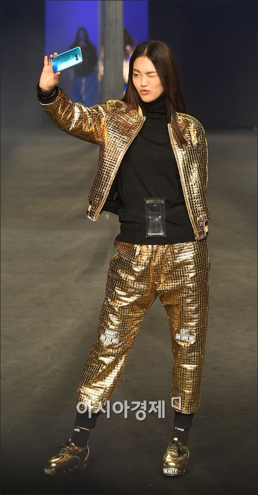 [포토]'갤럭시 S6'와 함께하는 패션쇼