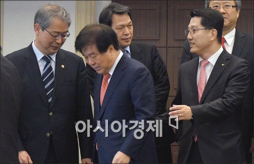 [포토]'금융개혁 논의중'