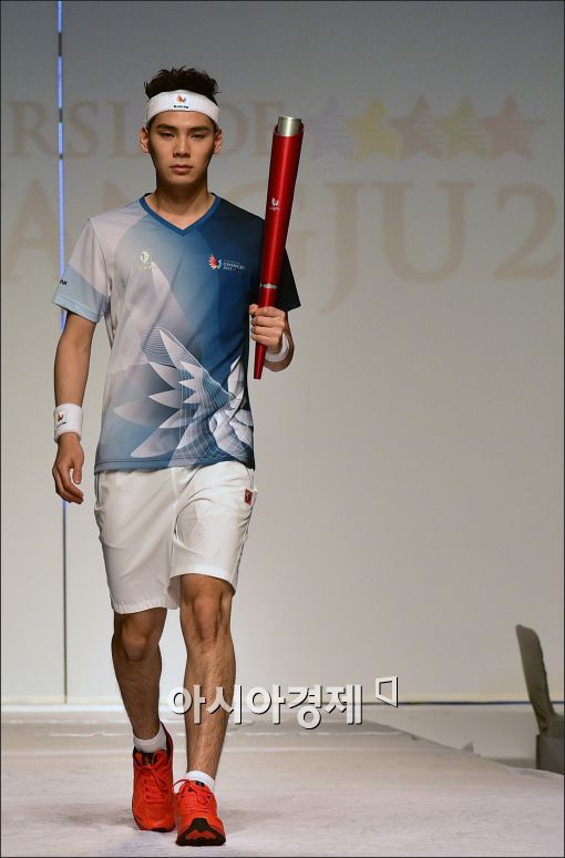 [포토]광주하계유니버시아드 유니폼 패션쇼