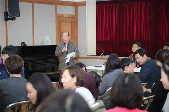 마포 휘북이학교 16번째 입학식 열리던 날