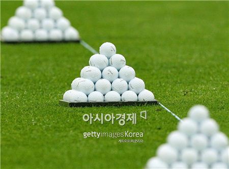최근 메이커들은 골프공을 쉽게 선택할 수 있도록 성능에 따라 모델을 다양하게 나누고 있는 추이다. 사진=Getty images/멀티비츠 
