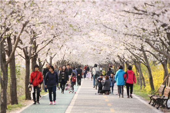 [글은 논리다] ‘나를 사랑했던 스파이’의 뜻은